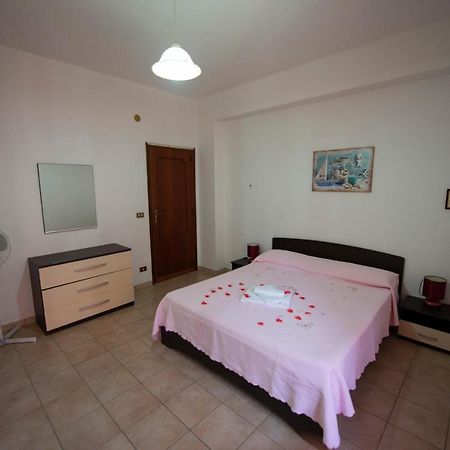 Olimpo Appartament'S Apartment Parghelia Luaran gambar
