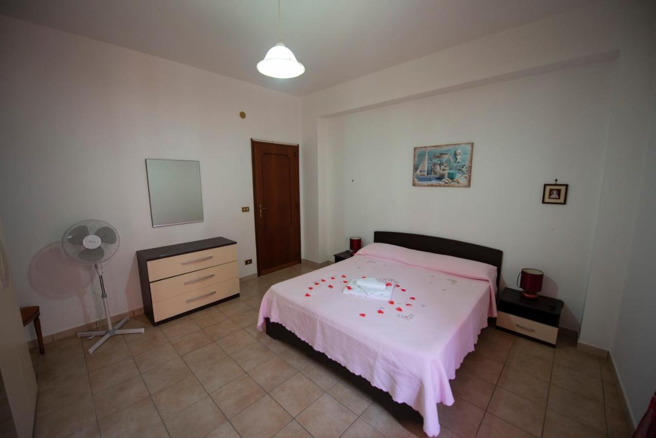 Olimpo Appartament'S Apartment Parghelia Luaran gambar